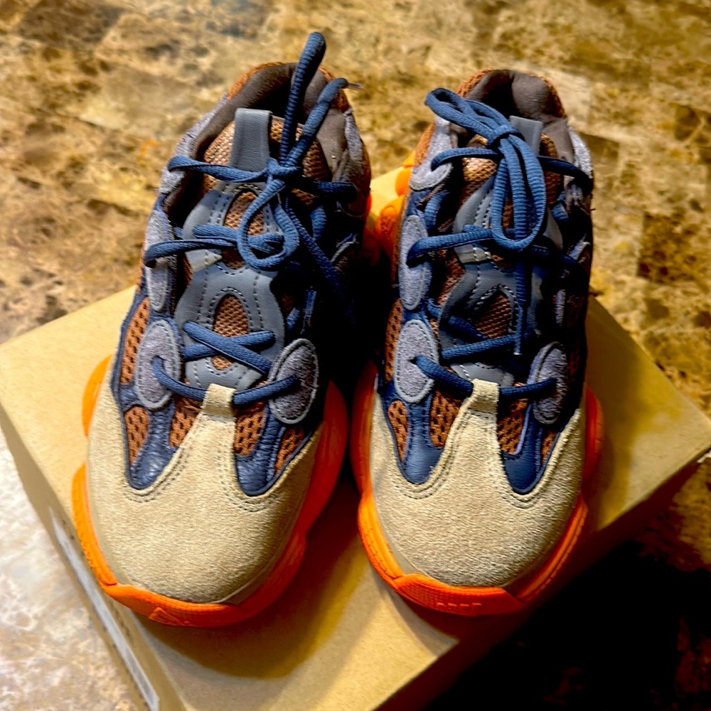 Yeezy sneakers size 6